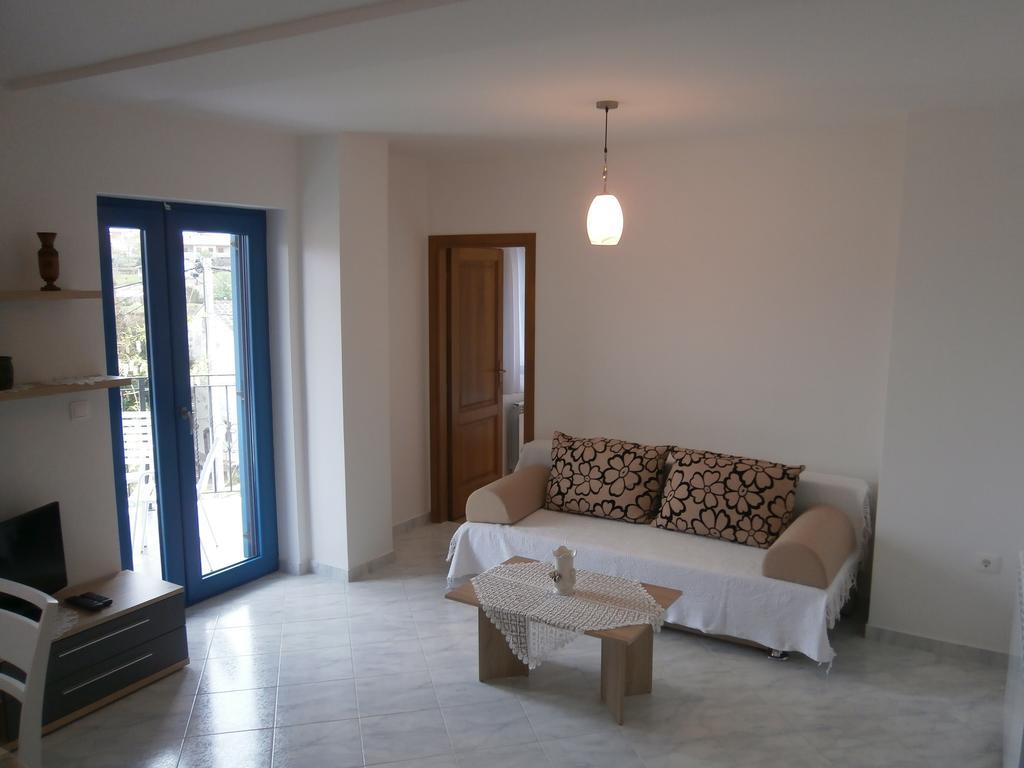 Apartments Crncic Šilo Стая снимка