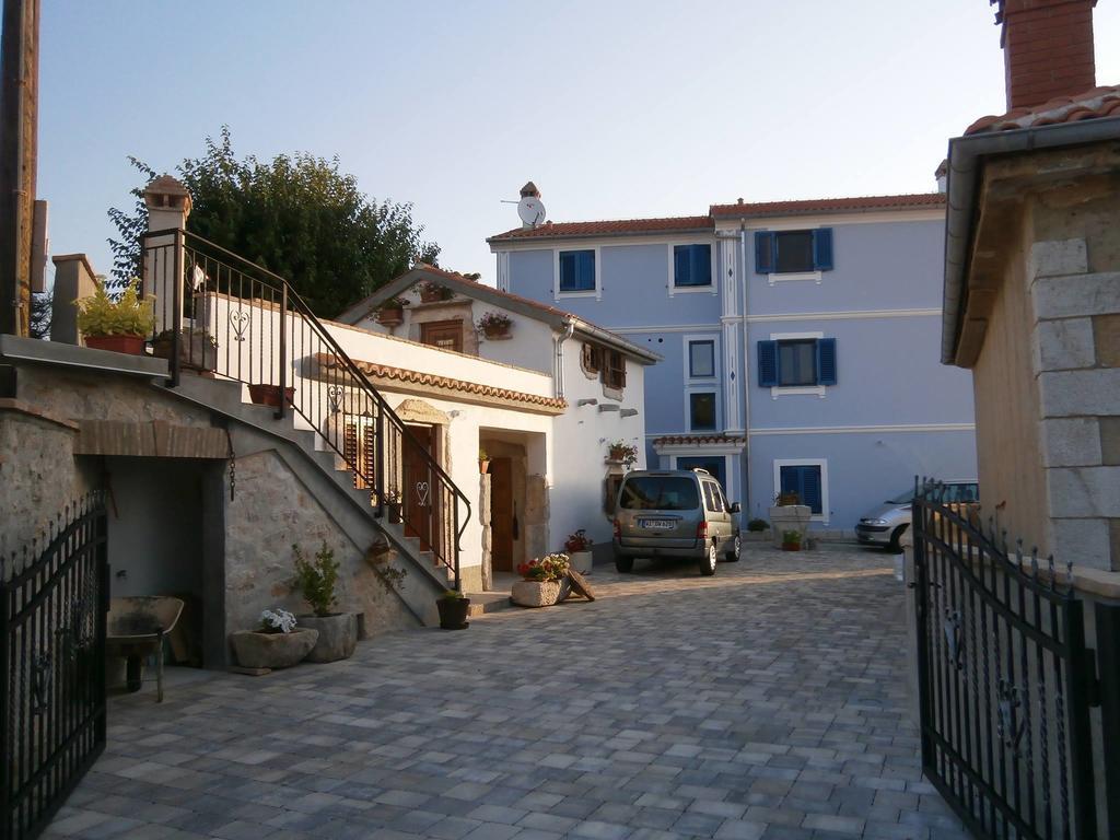 Apartments Crncic Šilo Екстериор снимка