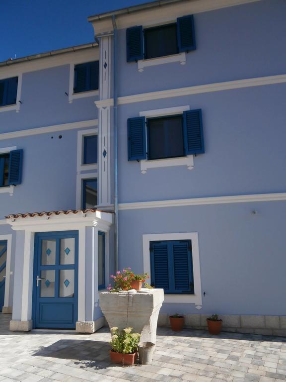 Apartments Crncic Šilo Екстериор снимка