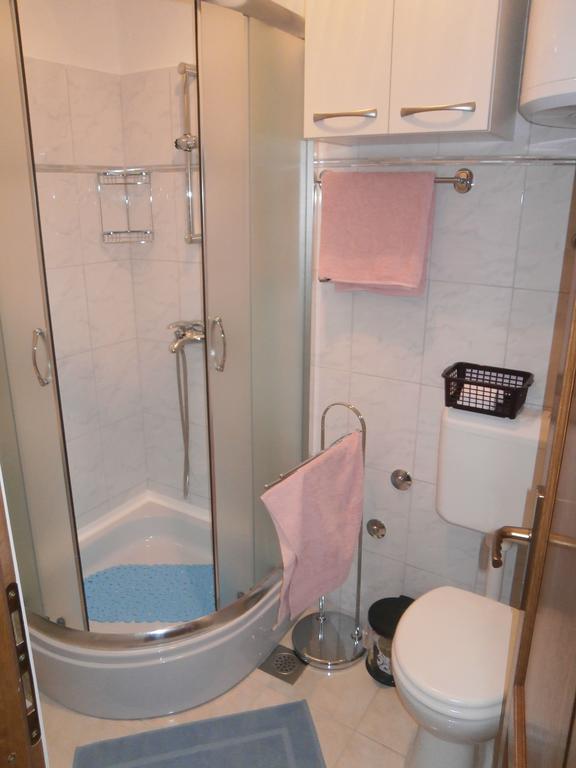 Apartments Crncic Šilo Стая снимка