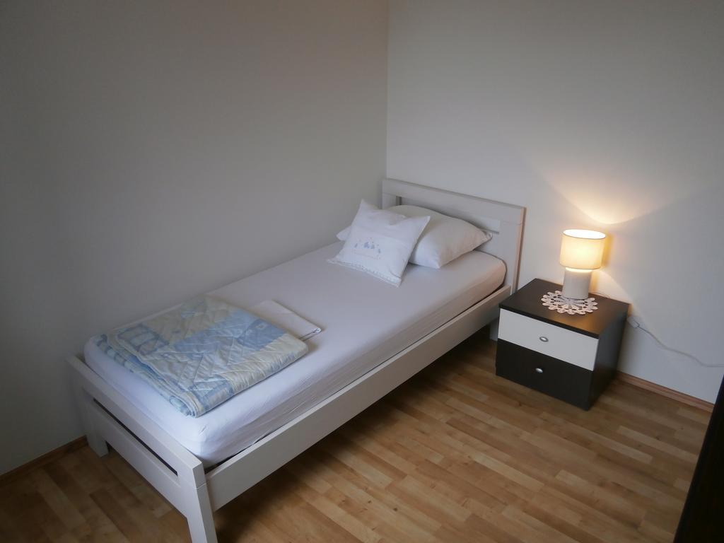 Apartments Crncic Šilo Стая снимка